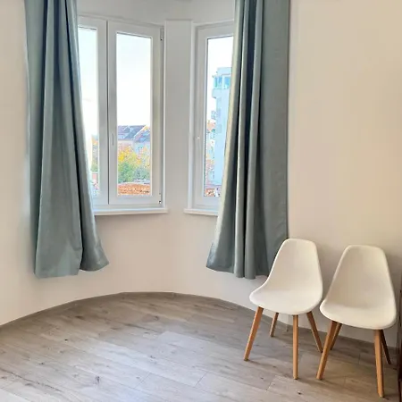 My Place In - Center - 2 Bedrooms - Self Check-in * 소피아